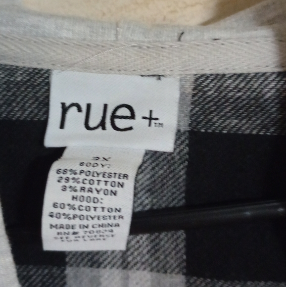 Rue 21+ Crop plaid shirt - Picture 4 of 4